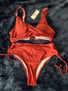Twist-Front Burnt Orange Bikini Set with Adjustable Side Ties NWT size large